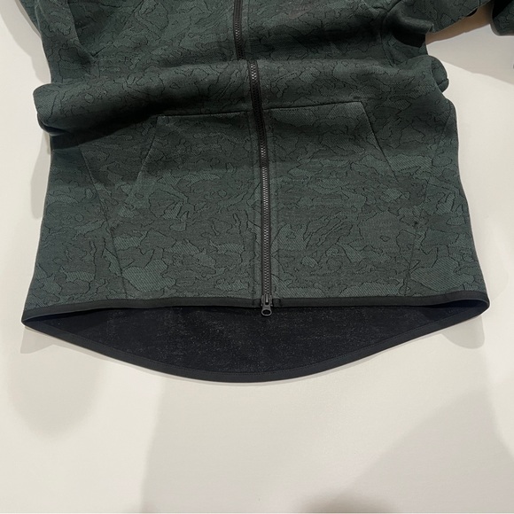 Nike, Men’s Tech Hoodie, Grey - Picture 13 of 13